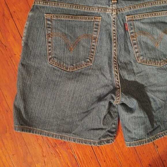 Levi's 550 Relaxed Dark Wash Shorts Sz 16 - Picture 6 of 10